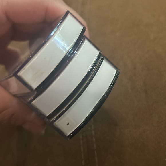 MAC 3 sets of #4 lashes - Picture 3 of 4